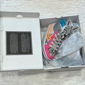 NIB FEIYUE Delta Unisex Child/Kids Mid Top Sneaker Zebra Animal Pink and Gray 13